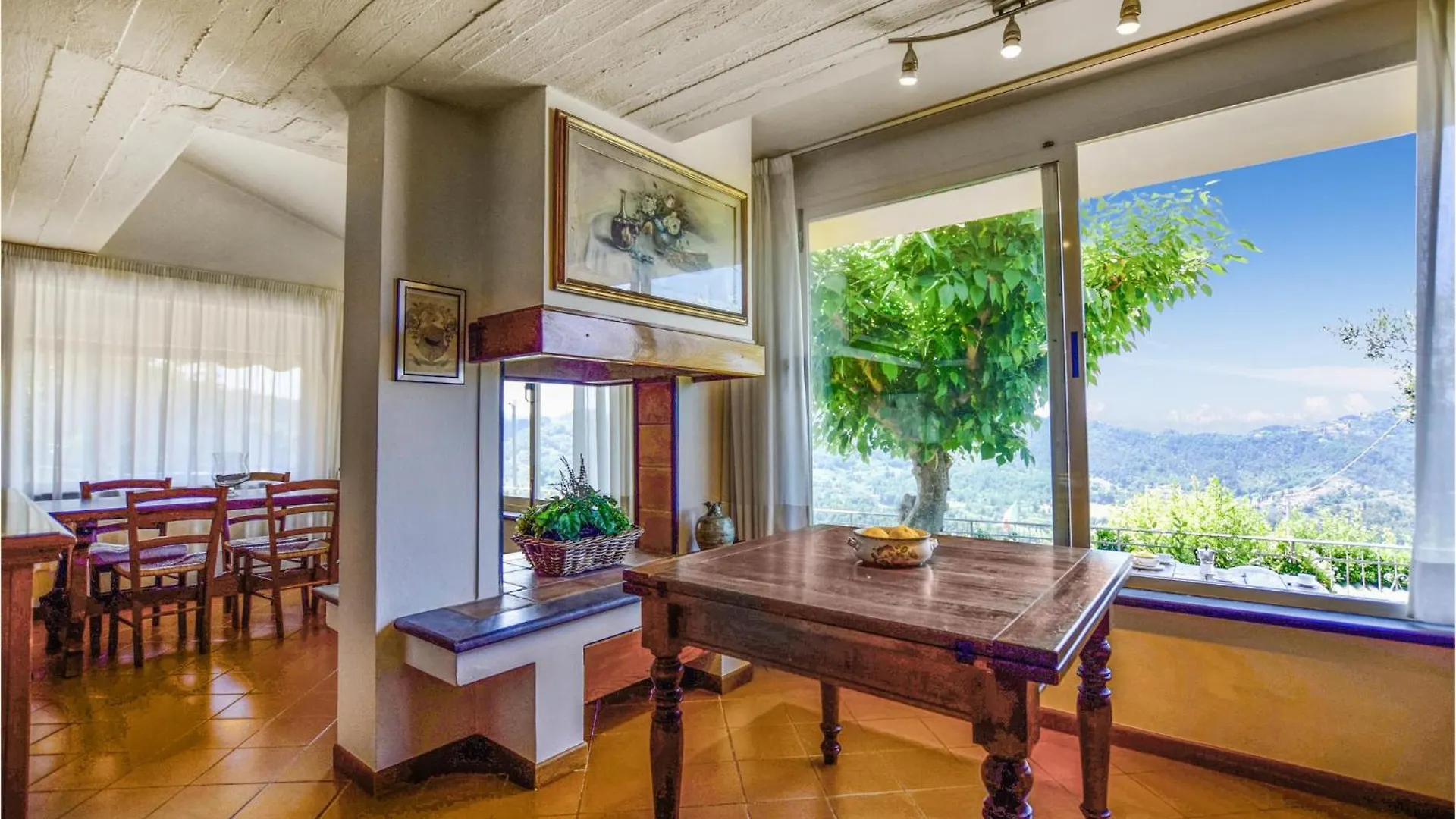 3 Bedroom Pet Friendly Home In Camaiore 0*,