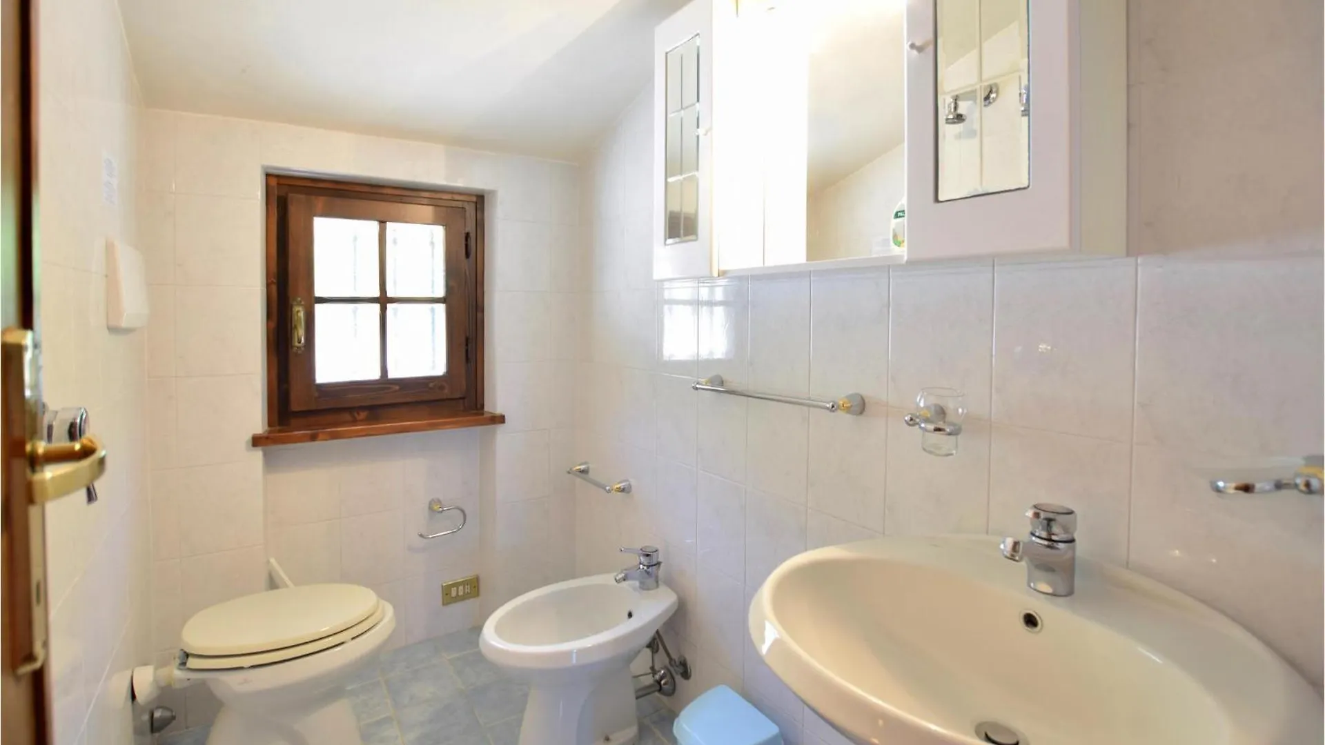 3 Bedroom Pet Friendly Home In Camaiore 0*,